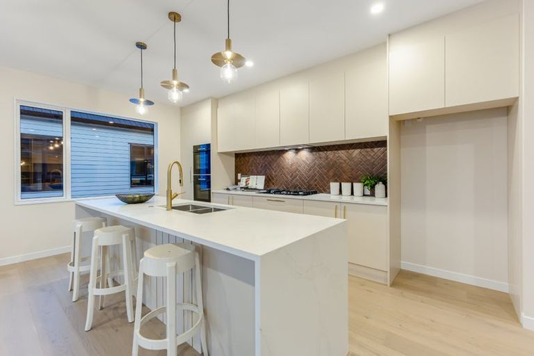 Photo of property in 29 Kaupeka Road, Orewa, 0931