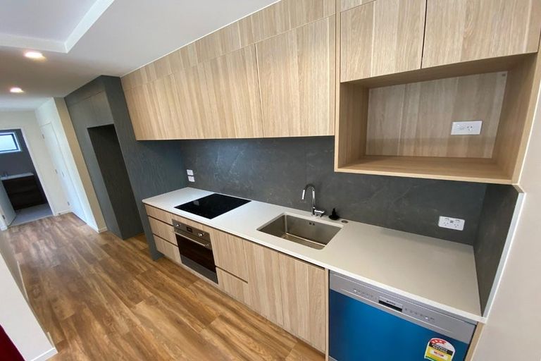 Photo of property in 1/3g Newelm Lane, Flat Bush, Auckland, 2019
