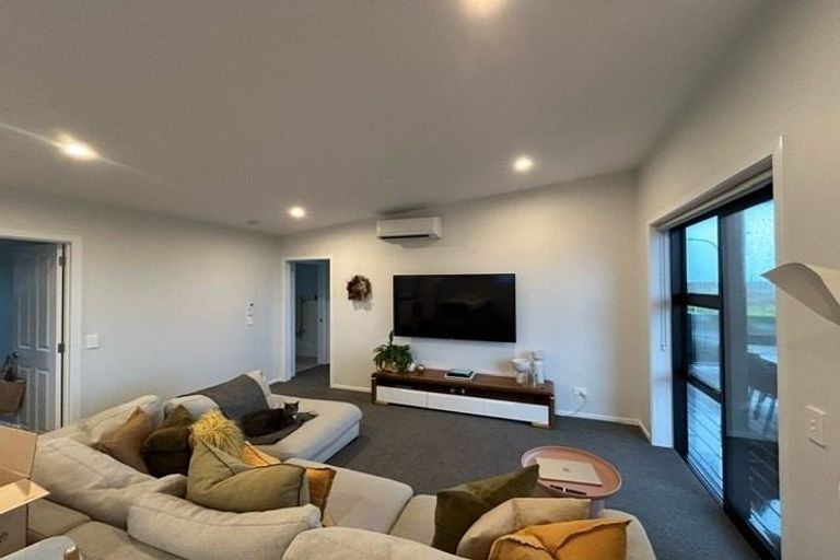 Photo of property in 1a Sandhurst Drive, Papamoa Beach, Papamoa, 3118