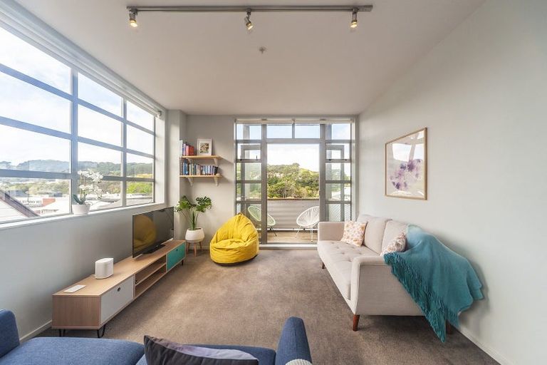 Photo of property in Vespa Apartments, 303/20 Hanson Street, Mount Cook, Wellington, 6021