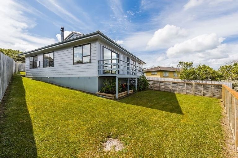 Photo of property in 62 West Harbour Drive, West Harbour, Auckland, 0618