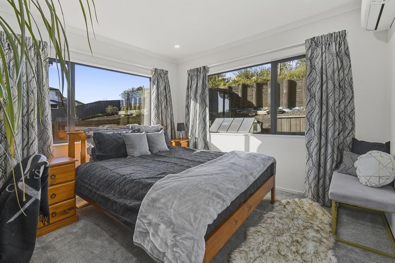 Photo of property in 37 Saint Maroun Rise, The Gardens, Auckland, 2105