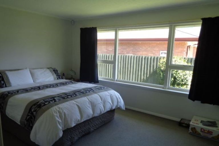 Photo of property in 11 Colina Street, Avonhead, Christchurch, 8042