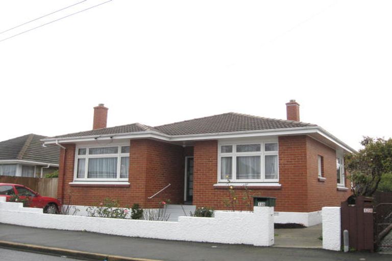 Photo of property in 130 Macandrew Road, South Dunedin, Dunedin, 9012