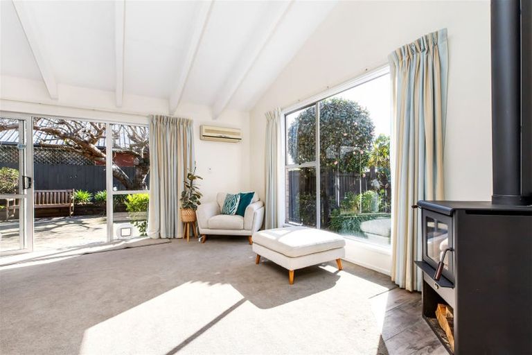 Photo of property in 5 Sayers Crescent, Ilam, Christchurch, 8041