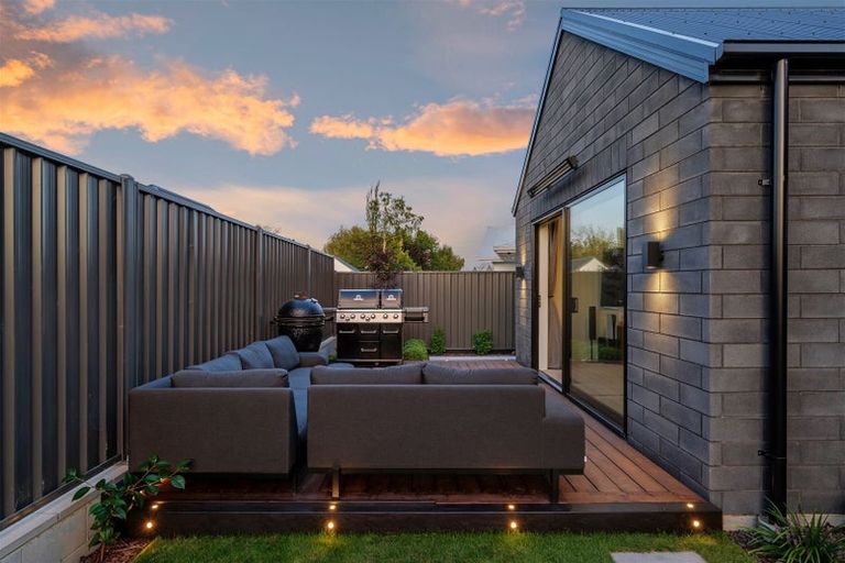 Photo of property in 17 Bethell Close, Rangiora, 7400