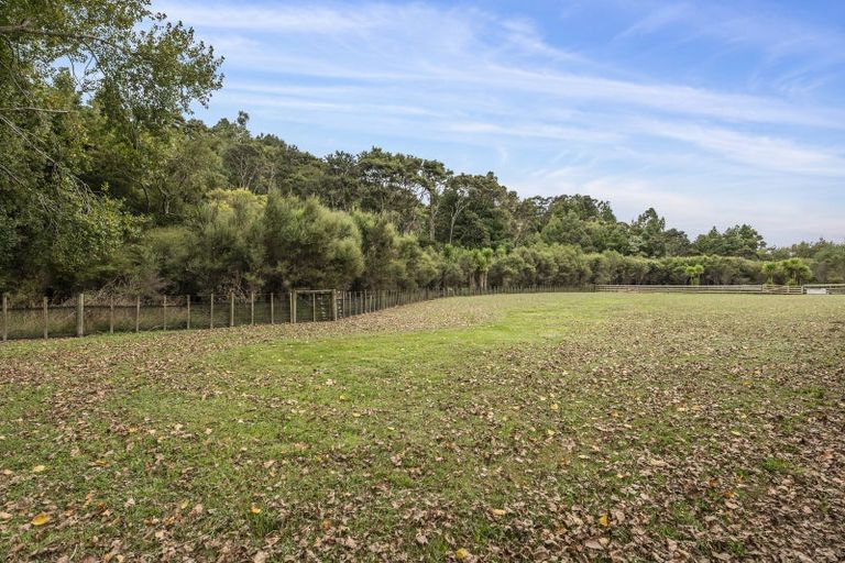 Photo of property in 16 Robinson Road, Coatesville, Albany, 0793