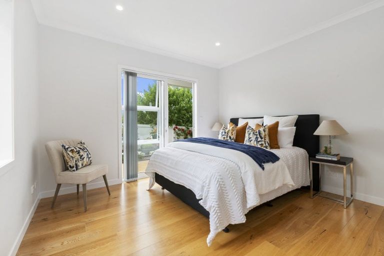 Photo of property in 2/2 Milton Road, Northcote Point, Auckland, 0627