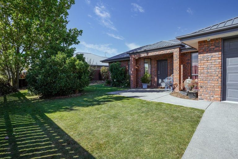 Photo of property in 21 Rowse Street, Rangiora, 7400