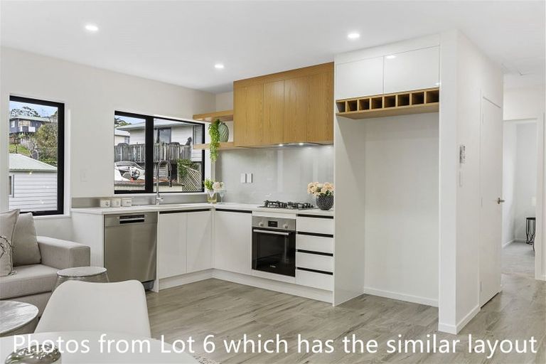 Photo of property in 10c Ballial Place, West Harbour, Auckland, 0618