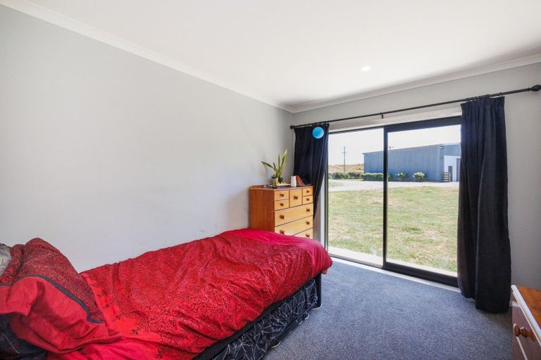 Photo of property in 269 Hoihere Road, Tiakitahuna, Palmerston North, 4477