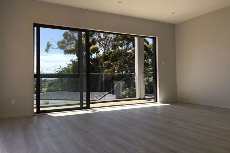 Photo of property in 3 Gamble Way, Massey, Auckland, 0614