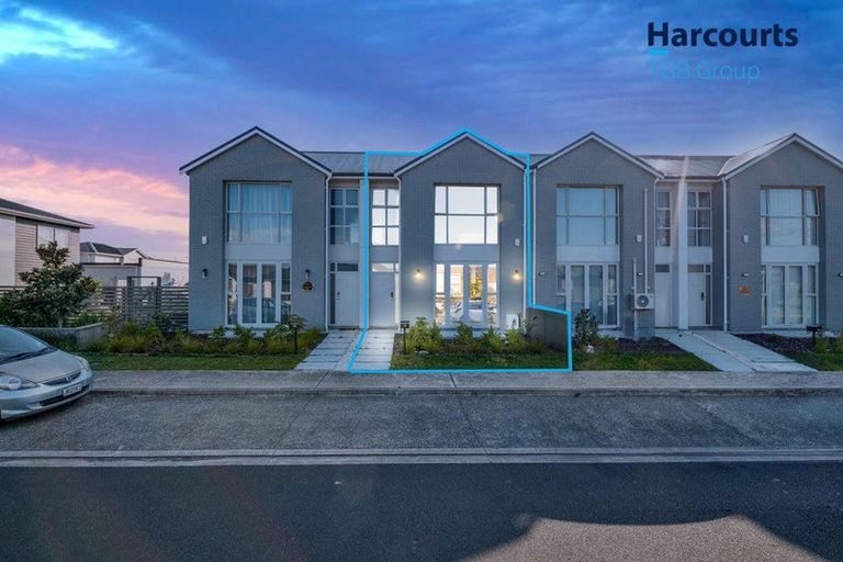 Photo of property in 35 Aviation Street, Takanini, 2112