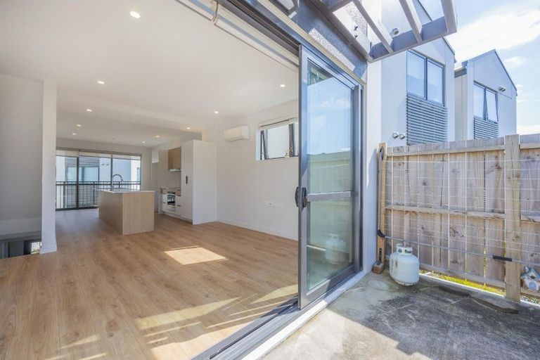 Photo of property in Verdant Lane, 22/269 Rosedale Road, Albany, Auckland, 0632