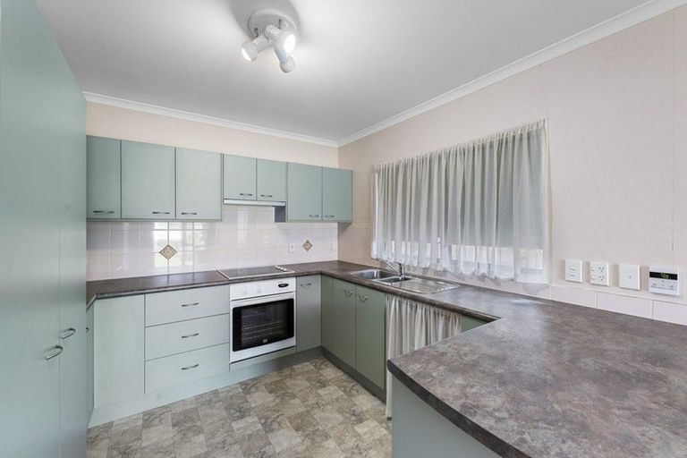 Photo of property in 19 Emmerdale Avenue, Papakura, 2110