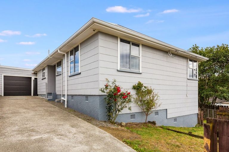 Photo of property in 21 Windley Street, Ranui, Porirua, 5024