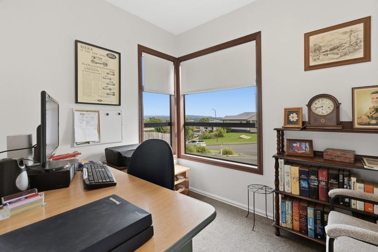 Photo of property in 12 Maggie Place, Ohauiti, Tauranga, 3112