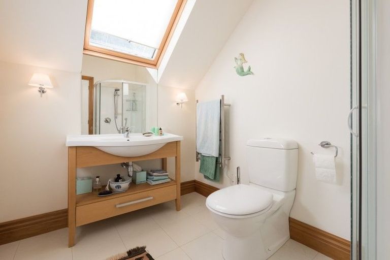 Photo of property in 18a Saint Mary Street, Thorndon, Wellington, 6011