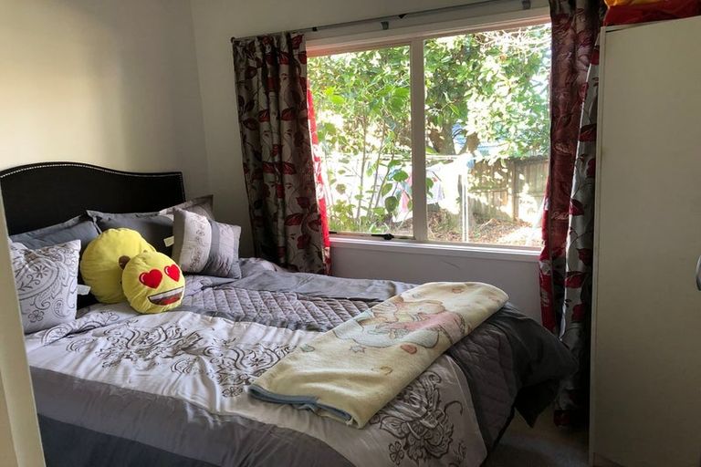 Photo of property in 2/12 Glenlea Place, Flat Bush, Auckland, 2019