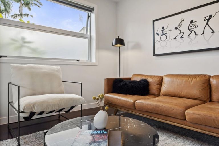 Photo of property in 1/2a Earnoch Avenue, Takapuna, Auckland, 0622