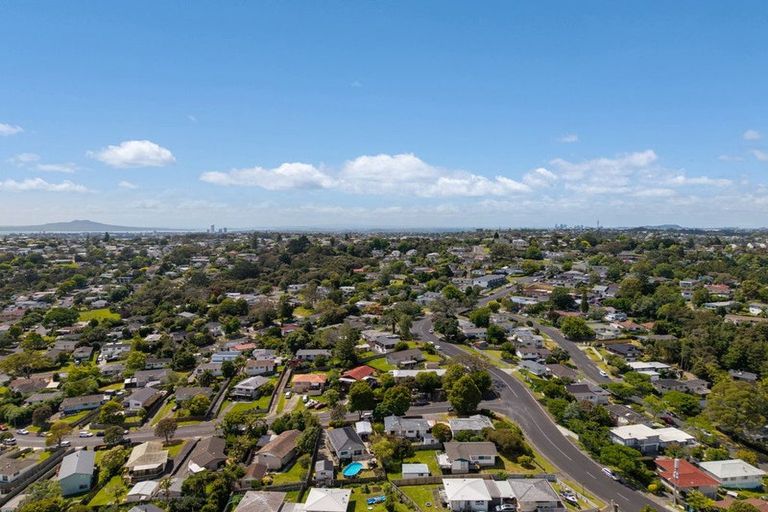 Photo of property in 4 Spinella Drive, Bayview, Auckland, 0629