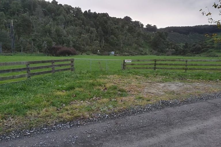 Photo of property in 186 Kaukatea Valley Road, Okoia, Wanganui, 4582