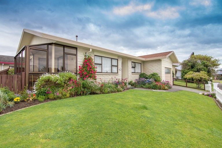 Photo of property in 55b Chatsworth Place, Highbury, Palmerston North, 4412