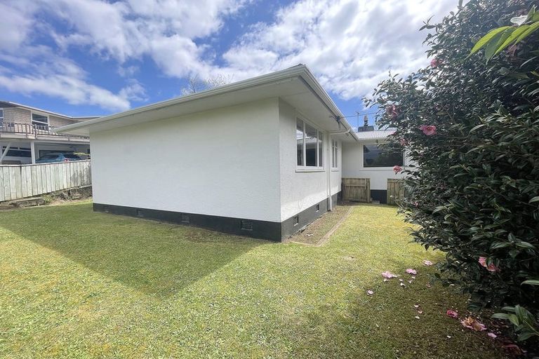 Photo of property in 82 Brois Street, Frankleigh Park, New Plymouth, 4310