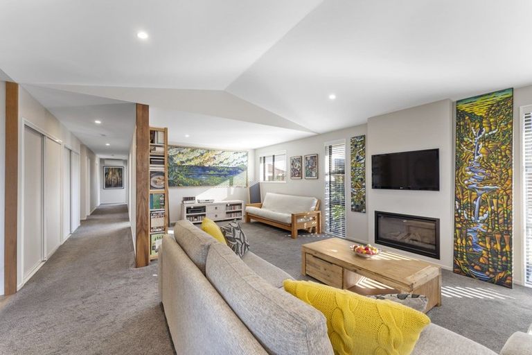 Photo of property in 2 Claremont Crescent, Amberley, 7410