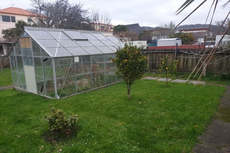 Photo of property in 11 Charleston Avenue, Boulcott, Lower Hutt, 5011