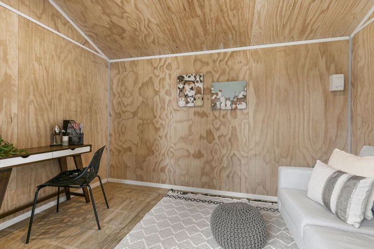 Photo of property in 32a Derwent Street, Island Bay, Wellington, 6023