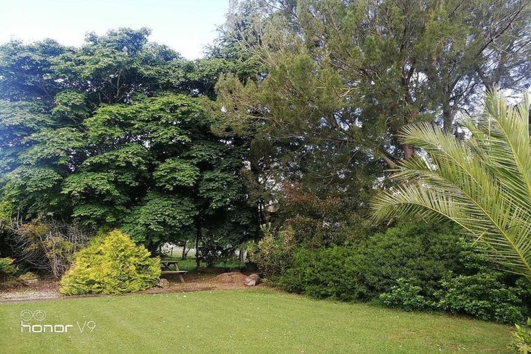 Photo of property in 72 Parsonage Road, Waimate, 7978