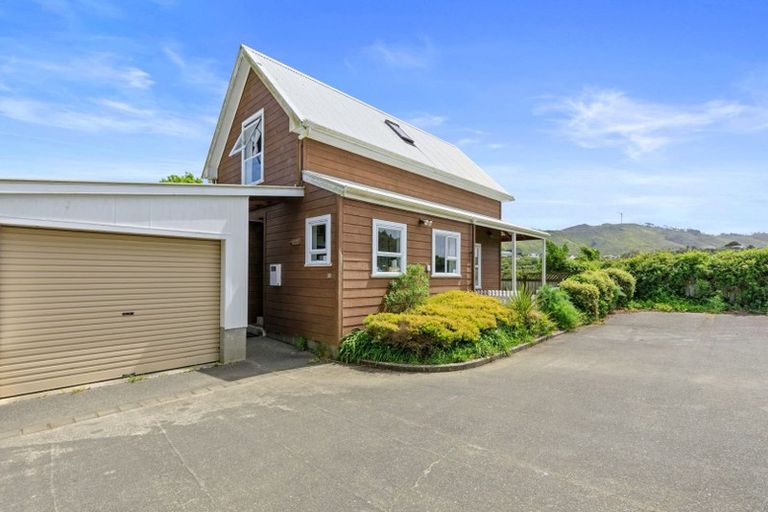 Photo of property in 24 Vancouver Street, Kingston, Wellington, 6021