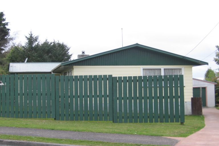 Photo of property in 6 Collie Drive, Pukehangi, Rotorua, 3015