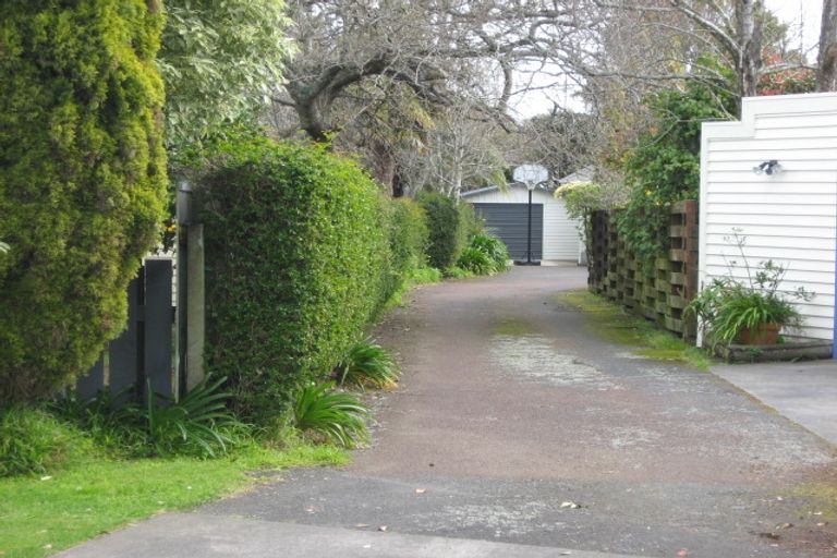 Photo of property in 4b Broadmore Street, Vogeltown, New Plymouth, 4310