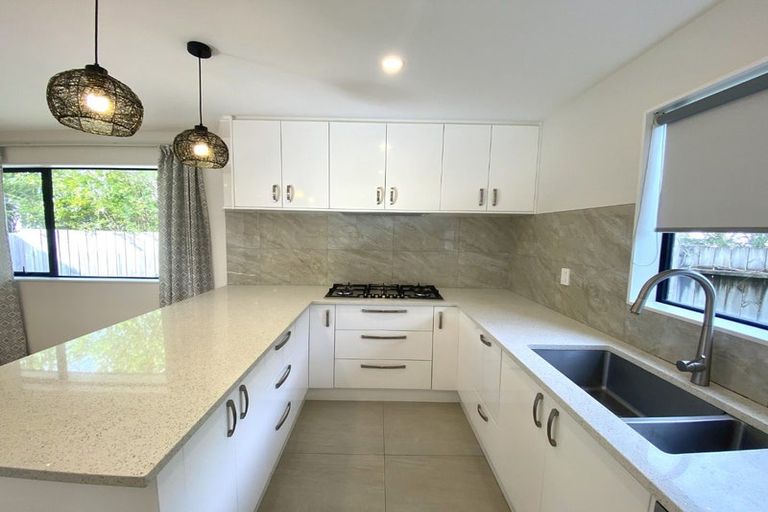 Photo of property in 39b Cutler Street, New Lynn, Auckland, 0600