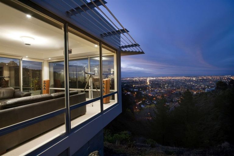 Photo of property in 22 Iles Lane, Cashmere, Christchurch, 8022