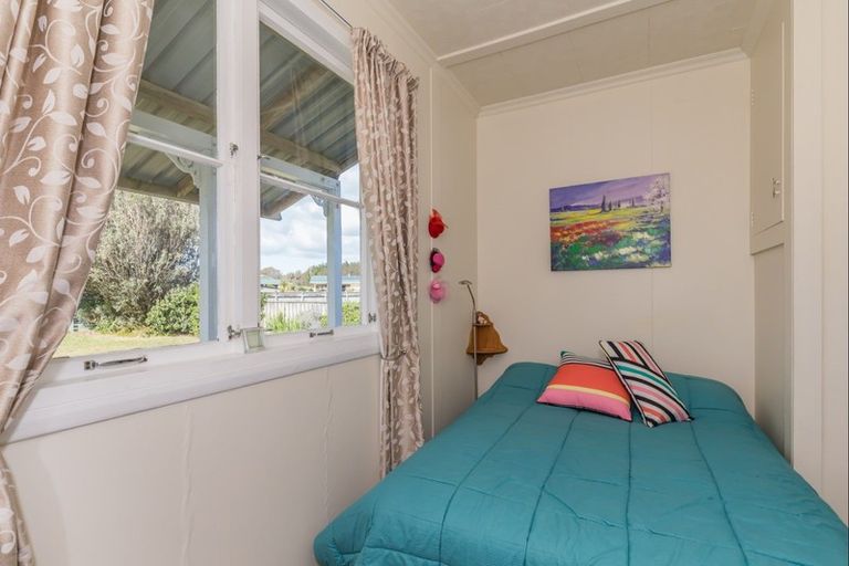 Photo of property in 10 Mahuri Street, Himatangi Beach, Foxton, 4891