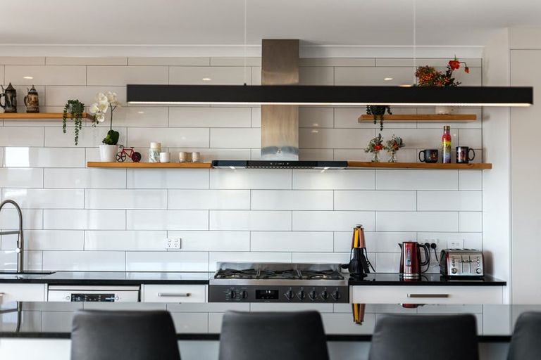 Photo of property in 56 Queen Charlotte Drive, Aotea, Porirua, 5024