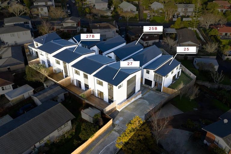 Photo of property in 27 Jandell Crescent, Bucklands Beach, Auckland, 2014