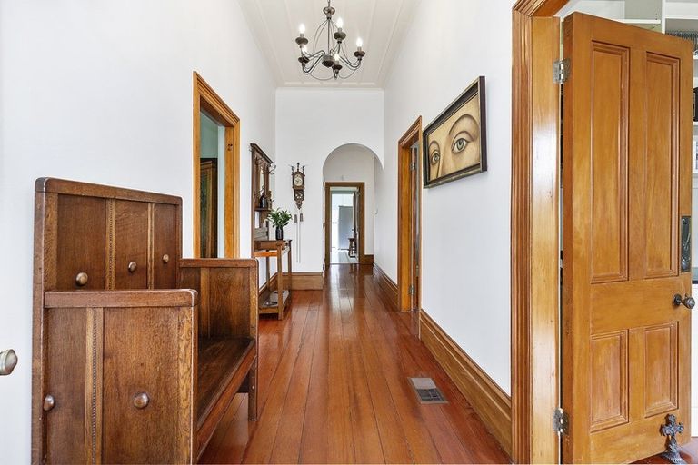 Photo of property in 49 Simla Crescent, Khandallah, Wellington, 6035