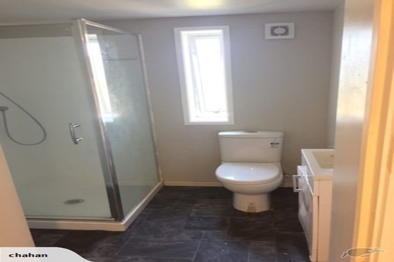 Photo of property in 22 Saffron Street, Birkdale, Auckland, 0626