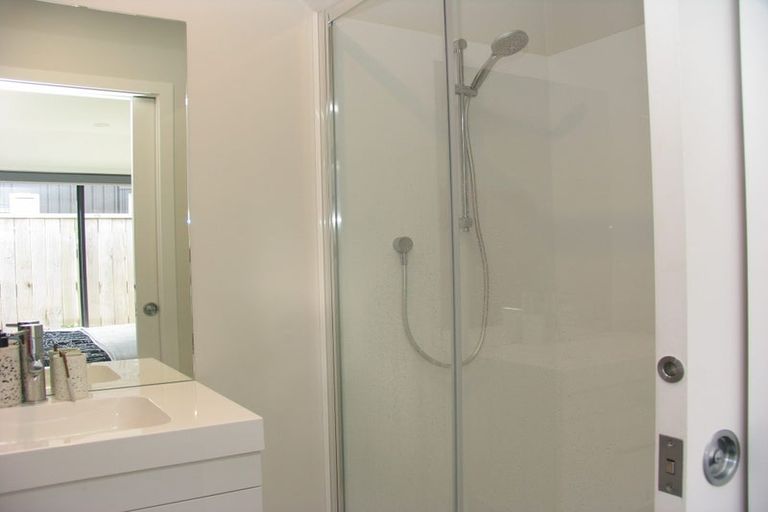 Photo of property in 25 Bale Road, Jacks Point, 9371