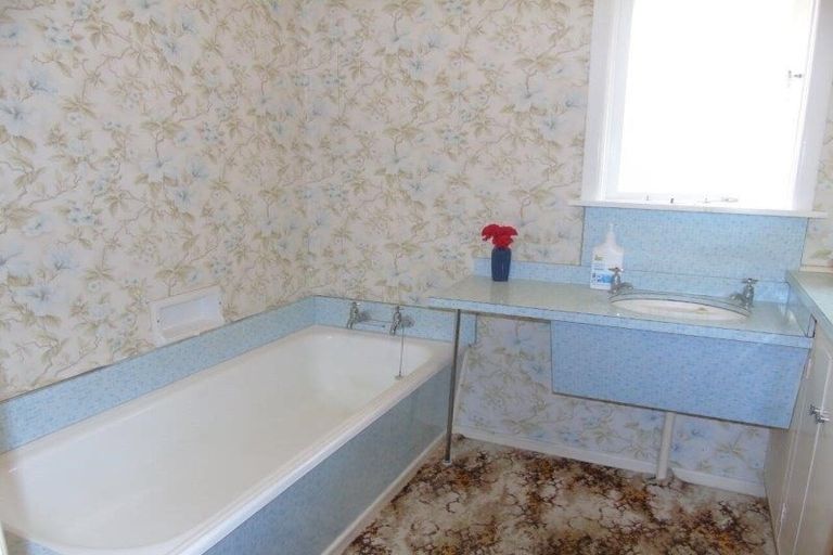 Photo of property in 31 Priscilla Crescent, Kingston, Wellington, 6021