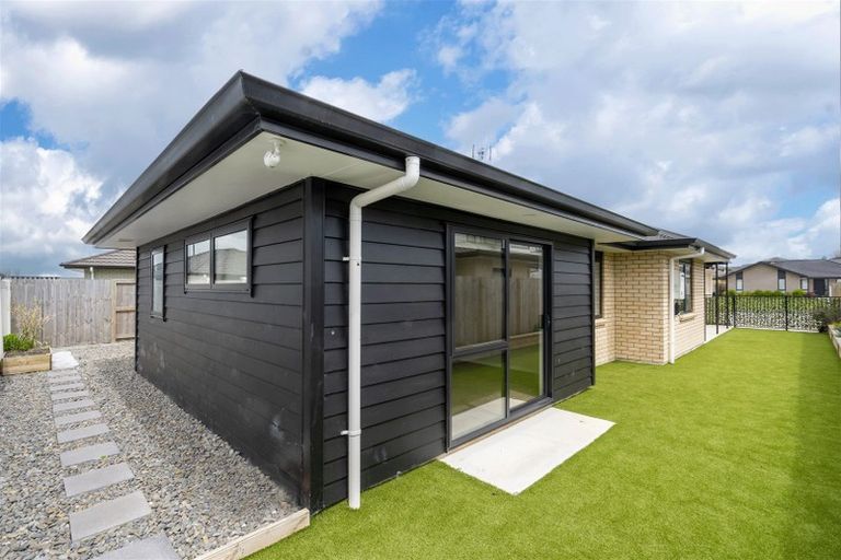 Photo of property in 4 Arahi Place, Rototuna North, Hamilton, 3210