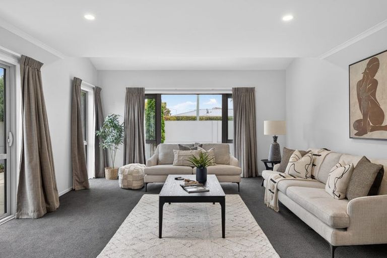 Photo of property in 217 Edgeware Road, Edgeware, Christchurch, 8013