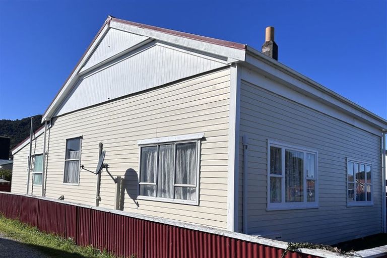 Photo of property in 5 Franklin Street, Greymouth, 7805