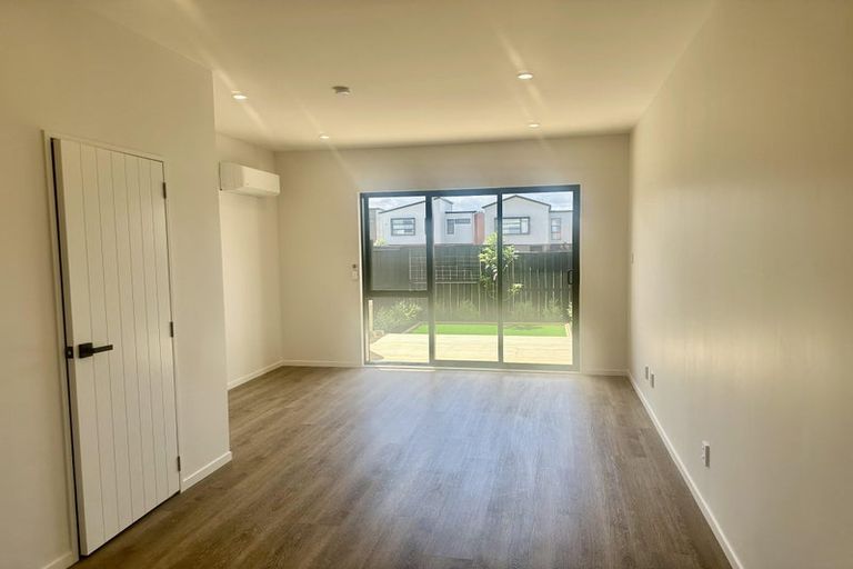 Photo of property in 37 Kiato Lane, Flat Bush, Auckland, 2019