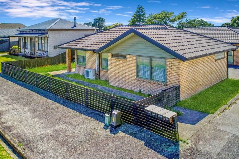 Photo of property in 15 Queen Street, Westport, 7825