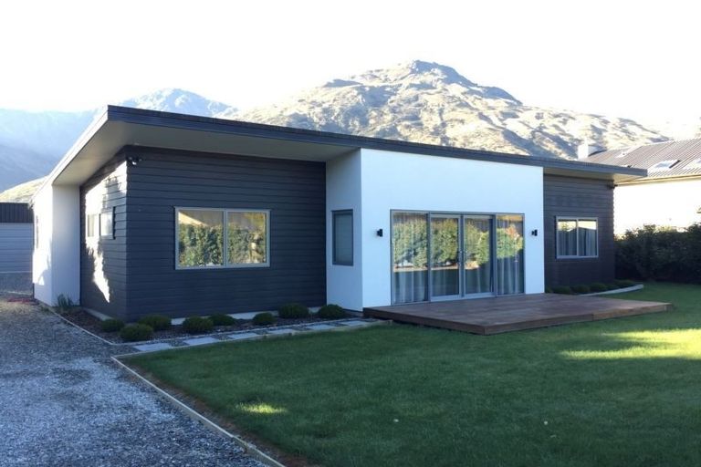 Photo of property in 8 Sylvan Street, Lake Hayes, Queenstown, 9304
